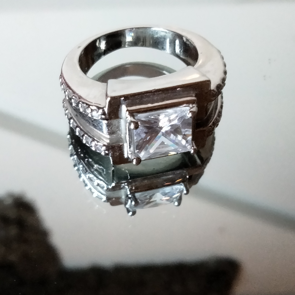 Chunky Silver Statement Ring - Picture 5 of 11